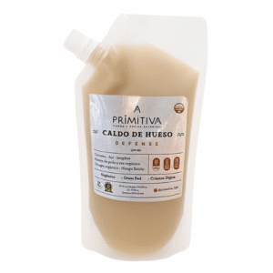 Caldo de huesos orgánico Defense con cúrcuma, ajo, jengibre y reishi. Cocido a fuego lento más de 24 h, elaborado por Primitiva.