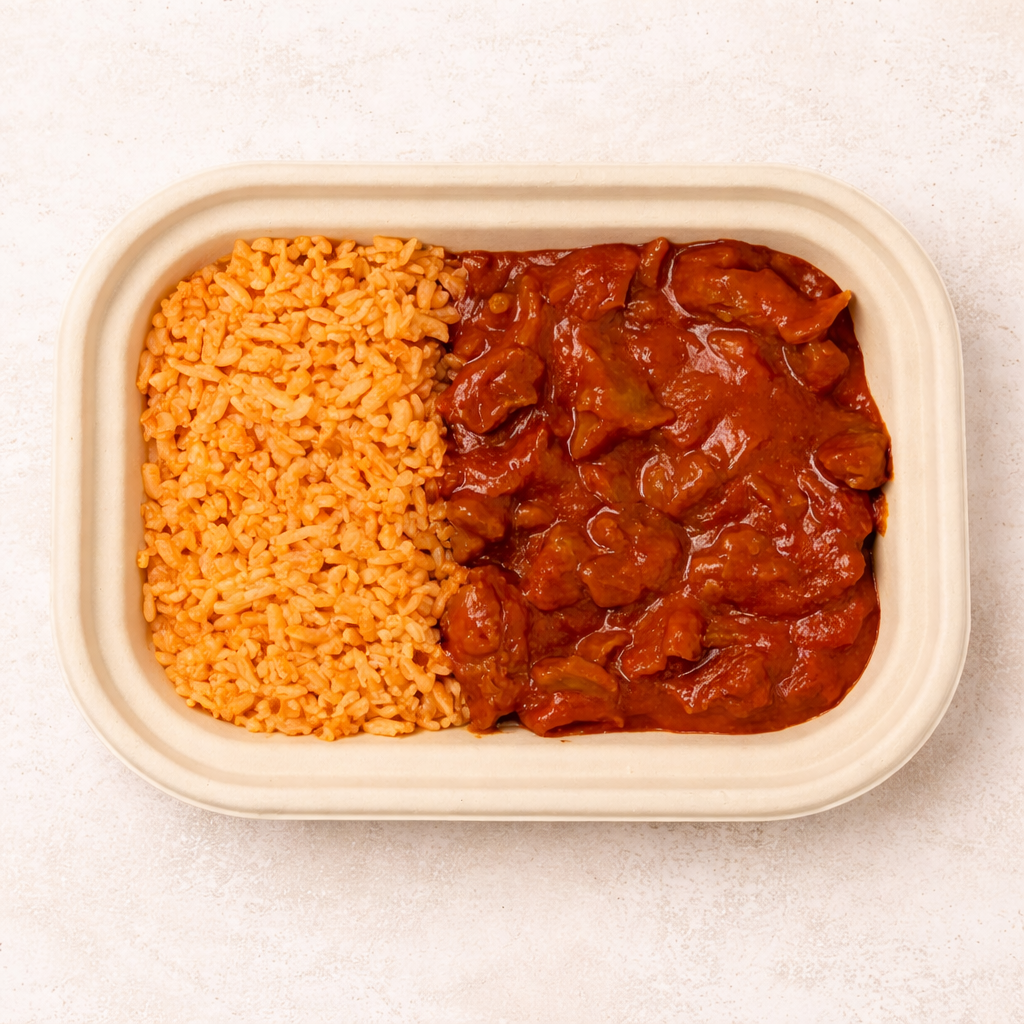 Birria vegetal de soya aislada marinada en chiles mexicanos con arroz rojo – Ana Ro Foods La Comuna Guadalajara