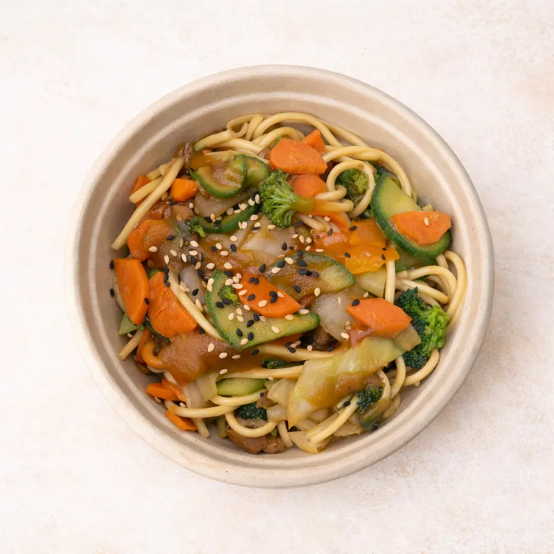 Chow mein bowl con fideos chinos salteados, soya aislada y vegetales frescos en salsa de soya – Ana Ro Foods La Comuna