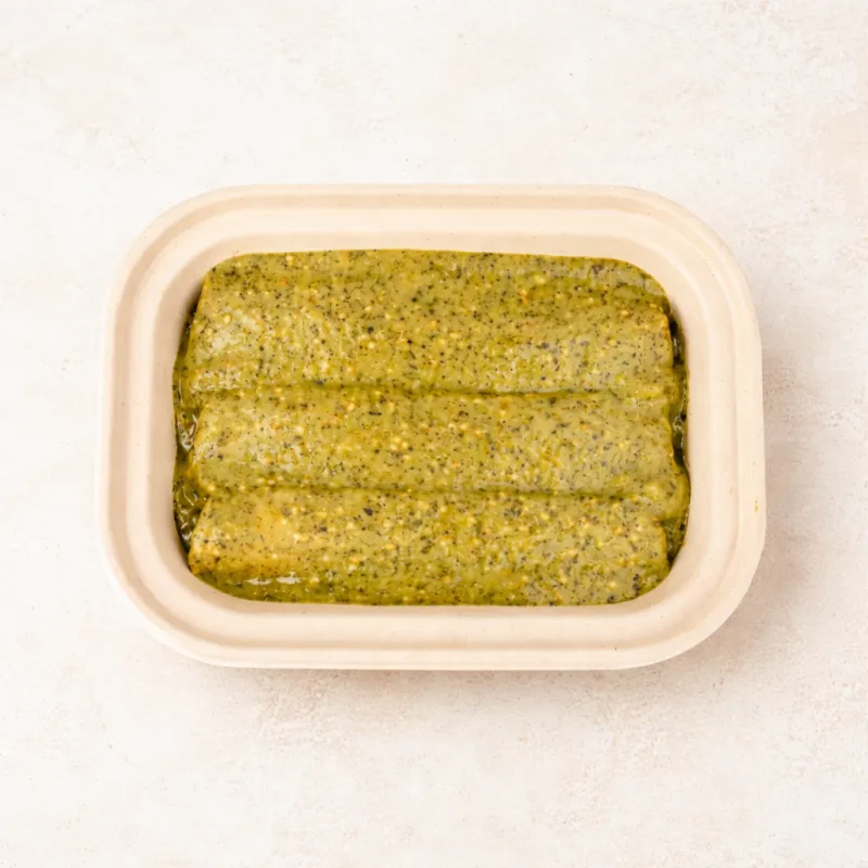 Enchiladas verdes rellenas de seitan bañadas en salsa verde cremosa tatemada – Ana Ro Foods La Comuna Guadalajara